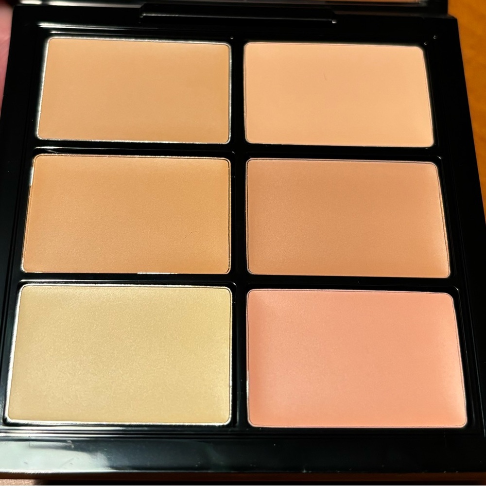 MAC Studio Fix Conceal and Correct Palette - Picture 7 of 16